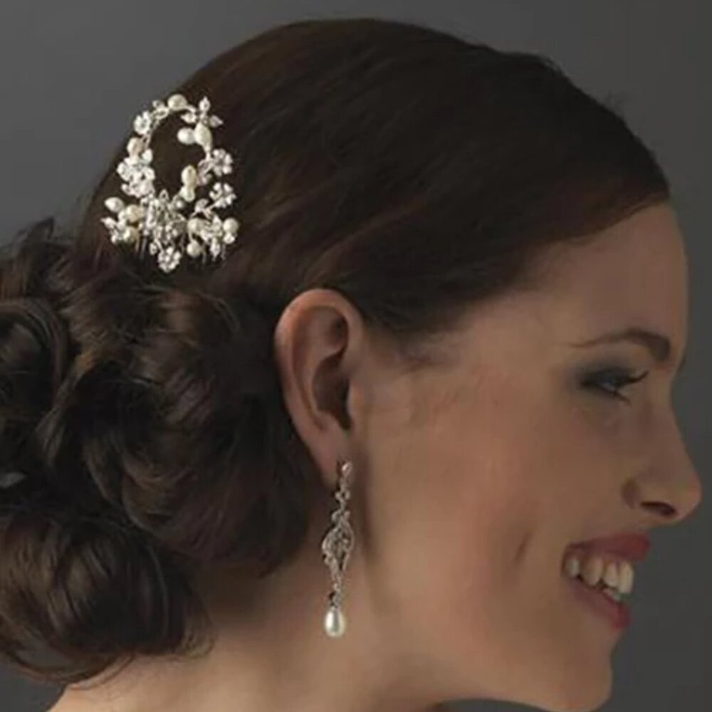 Beautiful Pair of Microwaved Stimulated Pearl White Gold Plated Dangled Earrings
